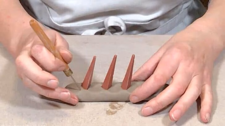 Differenza tra misurazione in coni e in gradi nella cottura dei manufatti ceramici 3 how to use pyrometric cones 5 728x410 1 jpg