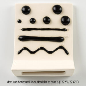 Punti e linee orizzontali cotte in piano, ossidazione a 1220 °C